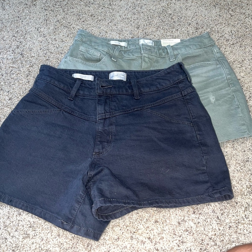 Universal Thread shorts
